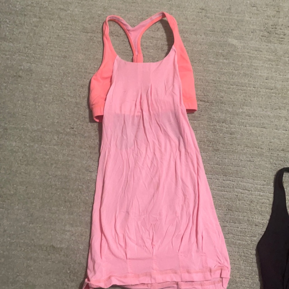 Lululemon tank
